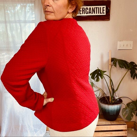 Chico’s Quilted Red Jacket Zipper Pockets Size Small Like New - Picture 3 of 16